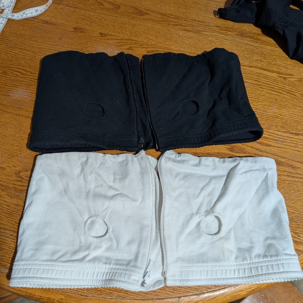 Black and White Strapless Pump Bras (I14)